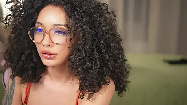 Snapshot of Moan4u chatting on 01.26.25 Moan4u online show from 01.26.25