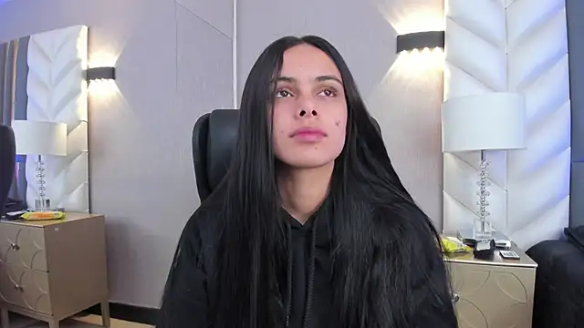 ChloeHarper  online show from 12.15.25