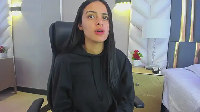 Snapshot of ChloeHarper_ chatting on 03.11.26 ChloeHarper online show from 03.11.26