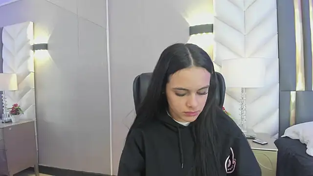 Snapshot of ChloeHarper_ chatting on 03.27.26 ChloeHarper online show from 03.27.26