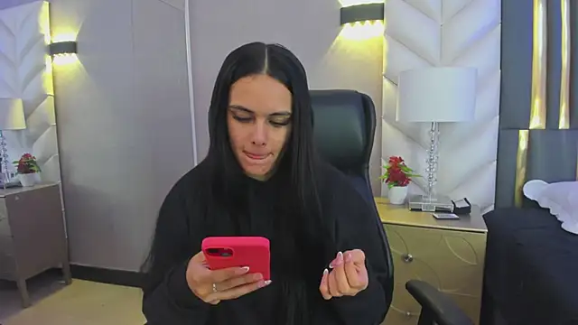 Snapshot of ChloeHarper_ chatting on 03.28.26 ChloeHarper online show from 03.28.26