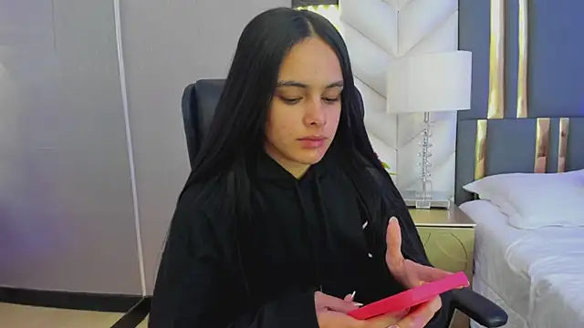 Snapshot of ChloeHarper_ chatting on 03.31.26 ChloeHarper online show from 03.31.26