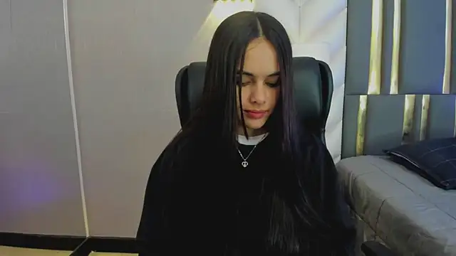 Snapshot of ChloeHarper_ chatting on 04.16.26 ChloeHarper online show from 04.16.26
