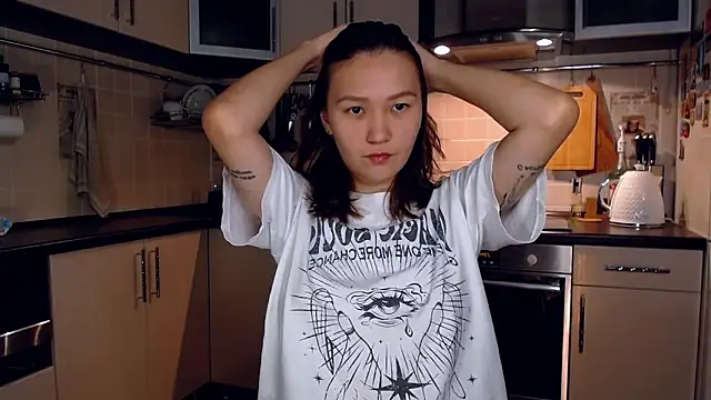 Kelly Yon online show from 09.23.25