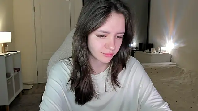 Snapshot of Sonia_moon_ chatting on 10.26.25 Sonia moon  online show from 10.26.25