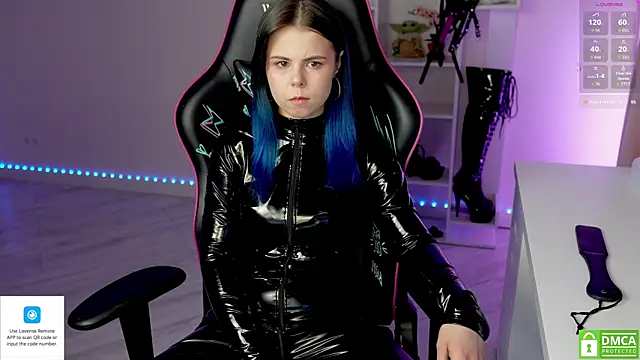 Snapshot of Latex_Kitty chatting on 01.10.26 Latex Kitty online show from 01.10.26