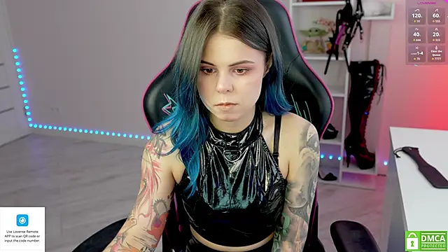 Snapshot of Latex_Kitty chatting on 01.15.26 Latex Kitty online show from 01.15.26