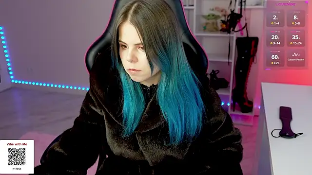 Snapshot of Latex_Kitty chatting on 02.01.26 Latex Kitty online show from 02.01.26