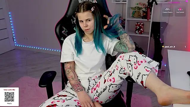 Snapshot of Latex_Kitty chatting on 02.16.26 Latex Kitty online show from 02.16.26