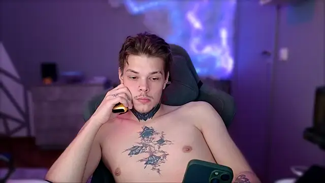 Snapshot of DENIS_HERE chatting on 12.14.24 DENIS HERE online show from 12.14.24