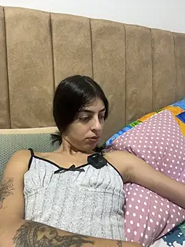 Snapshot of cristel_17 chatting on 04.27.26 cristel 17 online show from 04.27.26