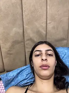 Snapshot of cristel_17 chatting on 05.23.26 cristel 17 online show from 05.23.26