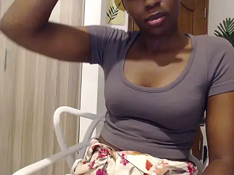 Snapshot of black___ghodess chatting on 04.12.26 black ghodess online show from 04.12.26