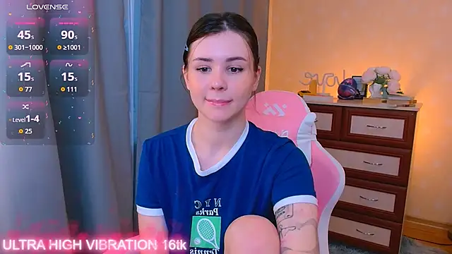 cutie mili online show from 10.08.25