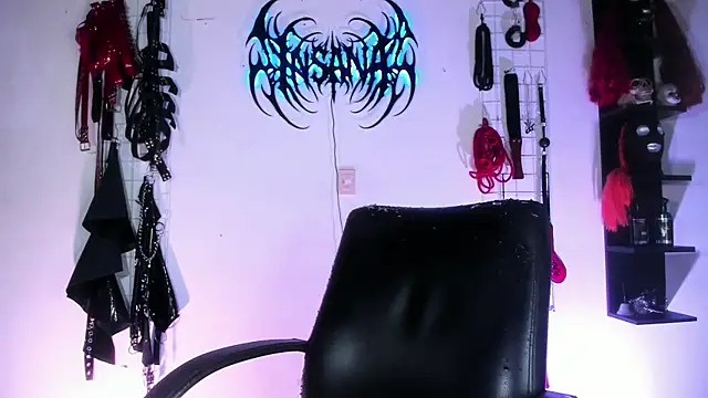 Snapshot of irregular_fetish_ chatting on 04.27.26 irregular fetish online show from 04.27.26