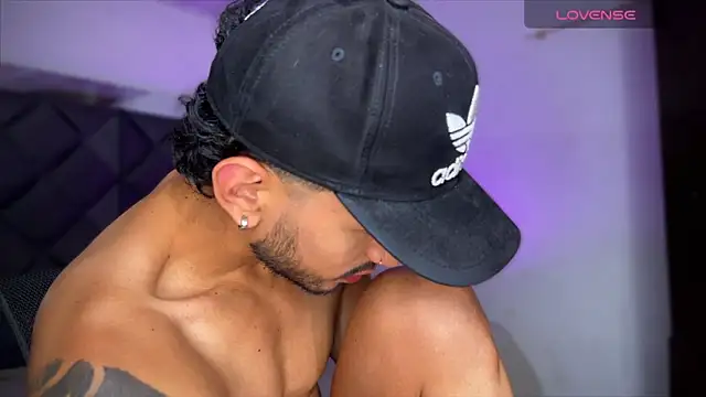 AxelKing1326 online show from 02.01.25