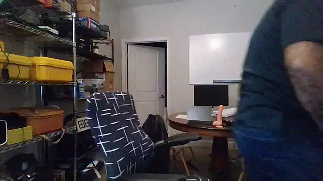 Snapshot of chainjulious chatting on 12.03.24 chainjulious online show from 12.03.24