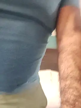 Snapshot of chainjulious chatting on 02.19.25 chainjulious online show from 02.19.25