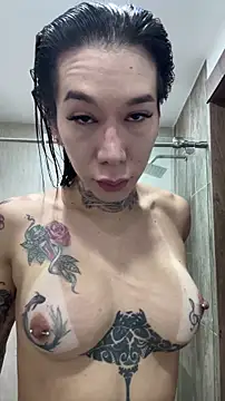 Snapshot of sweet_karinpaz777 chatting on 05.18.26 sweet karinpaz777 online show from 05.18.26