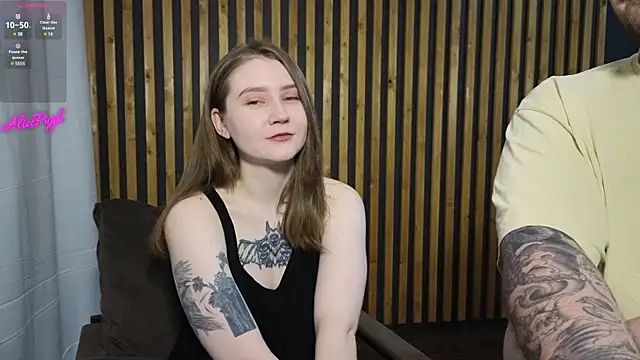 Snapshot of alicepugh chatting on 02.14.25 alicepugh online show from 02.14.25