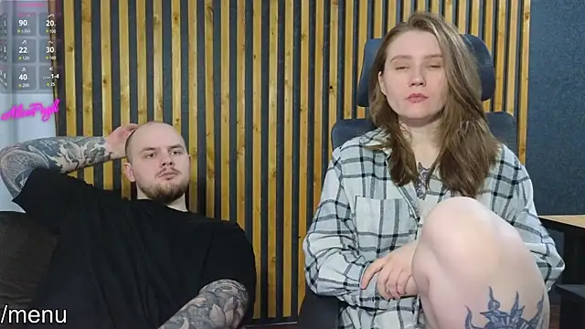 Snapshot of alicepugh chatting on 03.05.25 alicepugh online show from 03.05.25