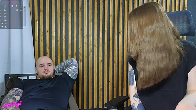 Snapshot of alicepugh chatting on 03.20.25 alicepugh online show from 03.20.25