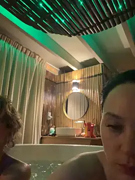 Snapshot of Lanalushofficial chatting on 02.16.26 Lanalushofficial online show from 02.16.26