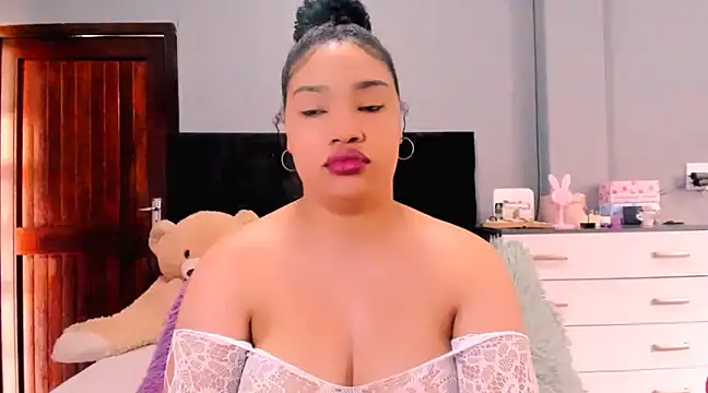 Snapshot of Slim_Pleasurexxx chatting on 12.11.24 Slim Pleasurexxx online show from 12.11.24