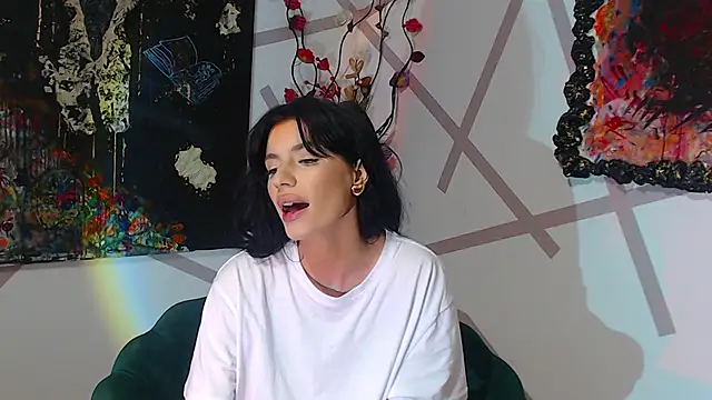 Snapshot of ZaSha__ chatting on 02.04.25 ZaSha   online show from 02.04.25
