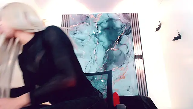 hilary rodriguez online show from 09.25.25