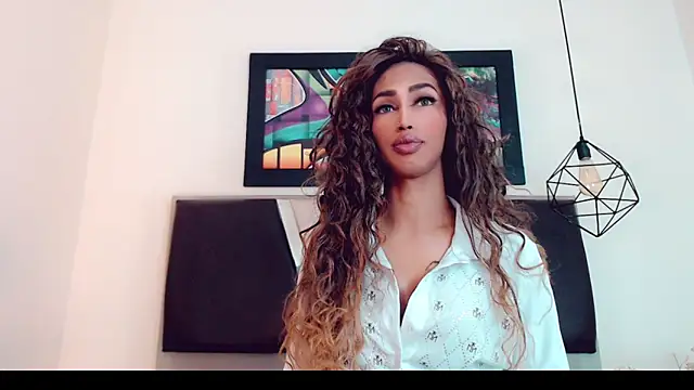 hilary rodriguez online show from 12.16.25