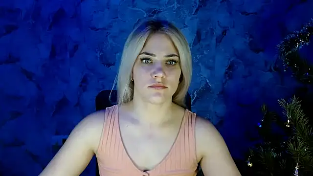 Snapshot of nika_gold1 chatting on 01.12.25 nika gold1 online show from 01.12.25