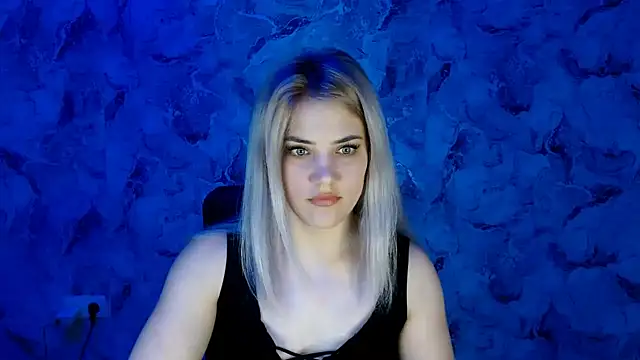 Snapshot of nika_gold1 chatting on 02.22.25 nika gold1 online show from 02.22.25