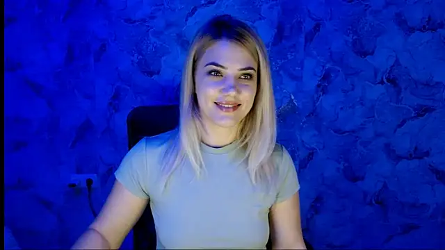 Snapshot of nika_gold1 chatting on 11.30.25 nika gold1 online show from 11.30.25