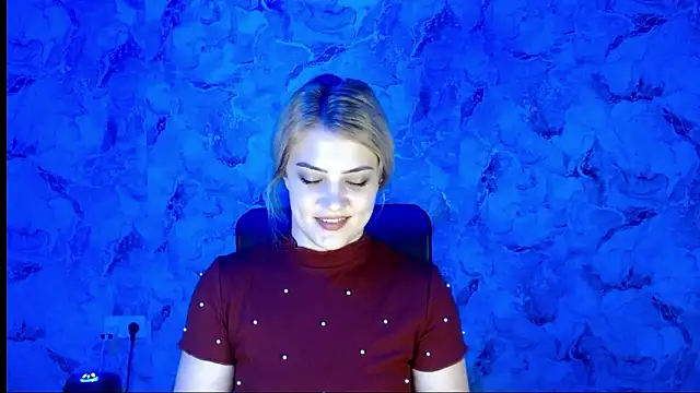 Snapshot of nika_gold1 chatting on 01.08.26 nika gold1 online show from 01.08.26