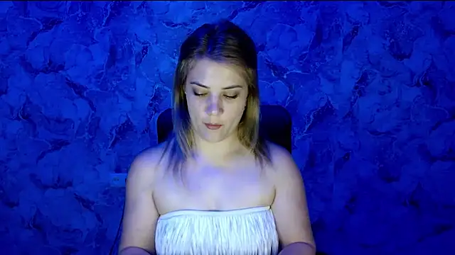 Snapshot of nika_gold1 chatting on 06.21.26 nika gold1 online show from 06.21.26