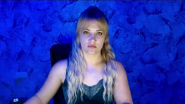 Snapshot of nika_gold1 chatting on 07.08.26 nika gold1 online show from 07.08.26