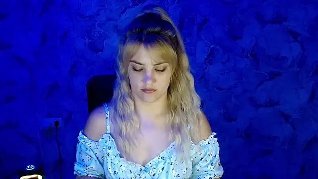 Snapshot of nika_gold1 chatting on 07.31.26 nika gold1 online show from 07.31.26