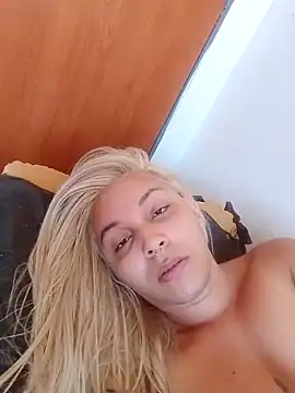 Snapshot of transgirl26 chatting on 01.31.25 transgirl26 online show from 01.31.25