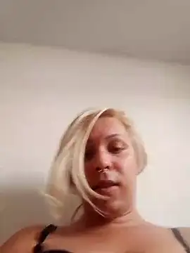 Snapshot of transgirl26 chatting on 02.01.25 transgirl26 online show from 02.01.25