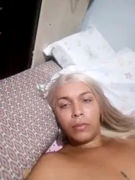 Snapshot of transgirl26 chatting on 01.15.26 transgirl26 online show from 01.15.26