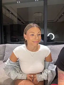 SexOnMyLvL online show from 10.08.25