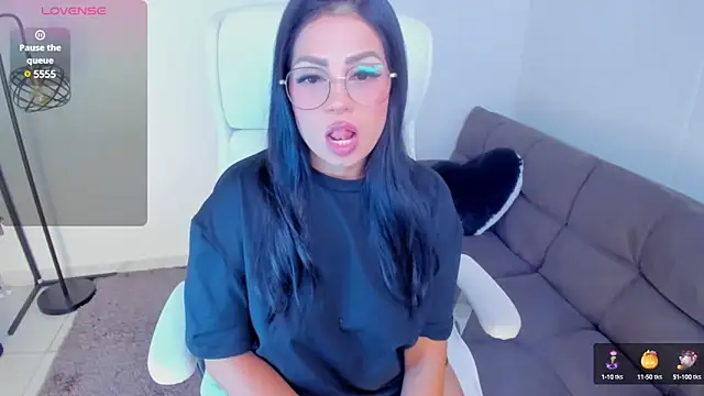 dominique21  online show from 02.27.25