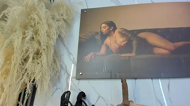 sofhiaa adaams online show from 12.03.25