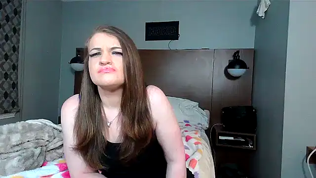 Snapshot of kittykat_1999@xh chatting on 12.21.24 kittykat 1999xh online show from 12.21.24