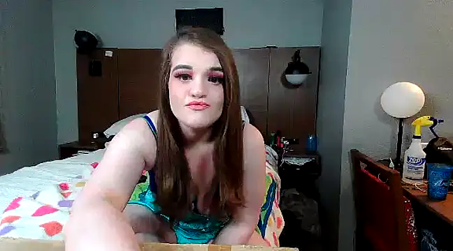 Snapshot of kittykat_1999@xh chatting on 02.04.25 kittykat 1999xh online show from 02.04.25