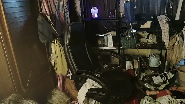 Ombeline1 online show from 12.22.25