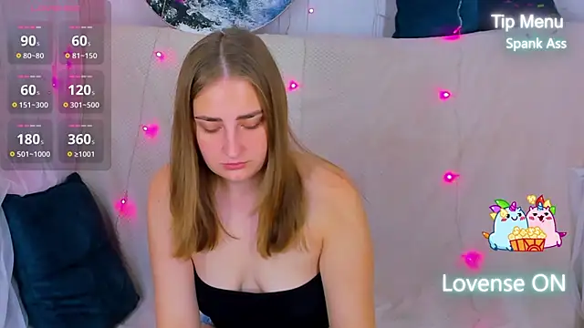 Snapshot of MilliStrii chatting on 09.11.25 MilliStrii online show from 09.11.25