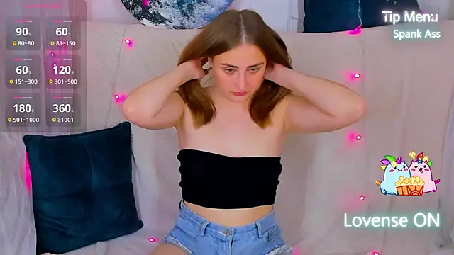 Snapshot of MilliStrii chatting on 09.16.25 MilliStrii online show from 09.16.25