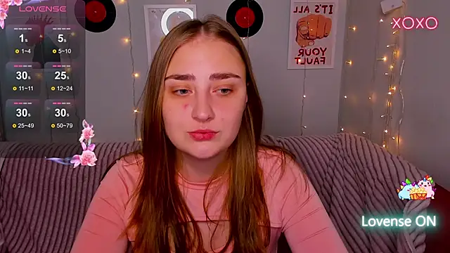 Snapshot of MilliStrii chatting on 12.23.25 MilliStrii online show from 12.23.25